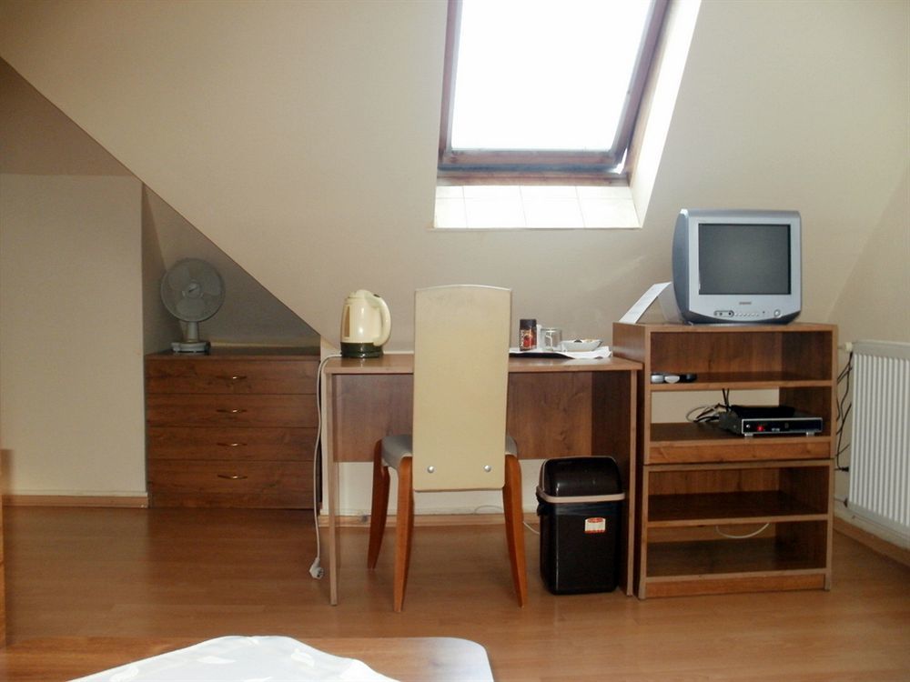 Penzion Tiberia Trencin Ngoại thất bức ảnh
